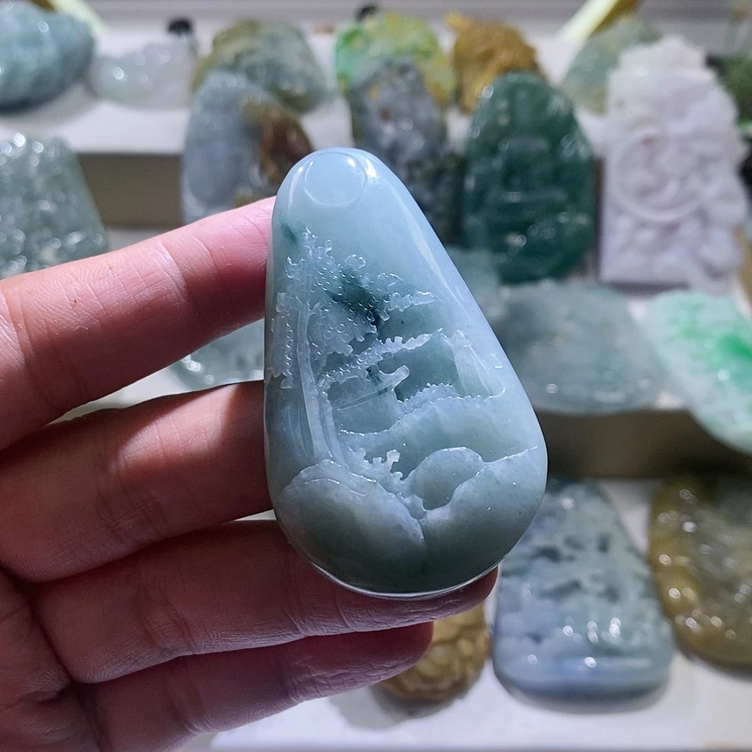 【闪购商品】翡翠颈饰未镶嵌山水