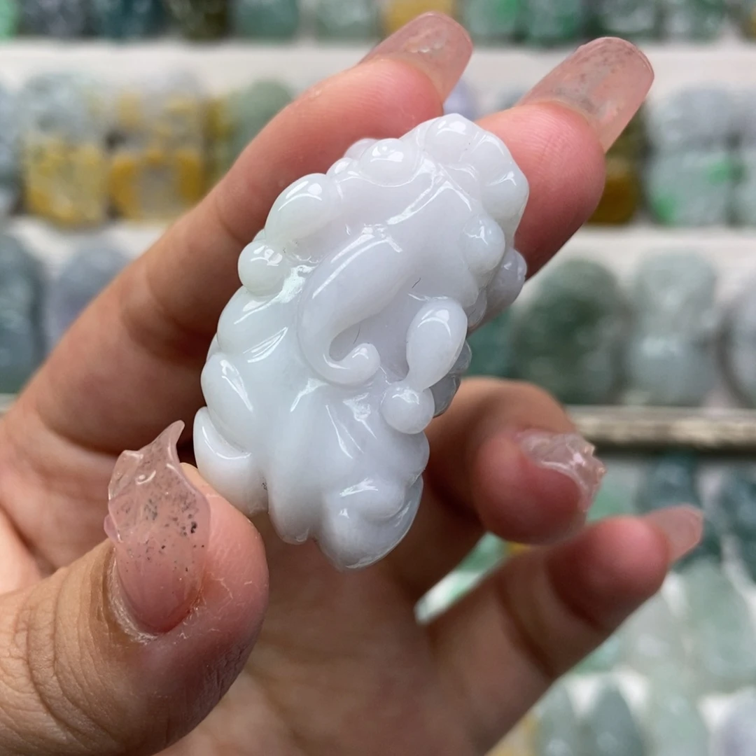 翡翠未镶嵌吊坠(赠链)口含珠