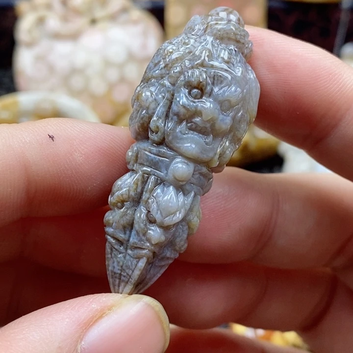 石英质玉颈饰未镶嵌