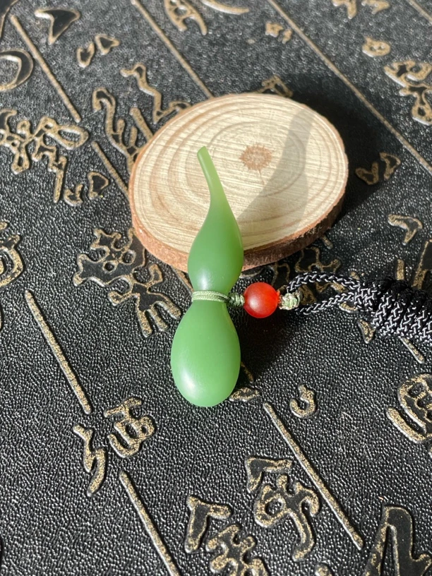 精品和田玉碧玉粉绿葫芦吊坠挂件 玉质细腻色匀干净 6.93克