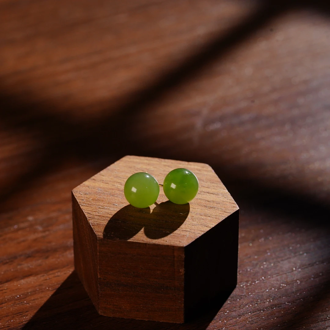 【睿泽赏宝】18K和田玉碧玉圆珠金耳钉多样性发一7mm KL0080063