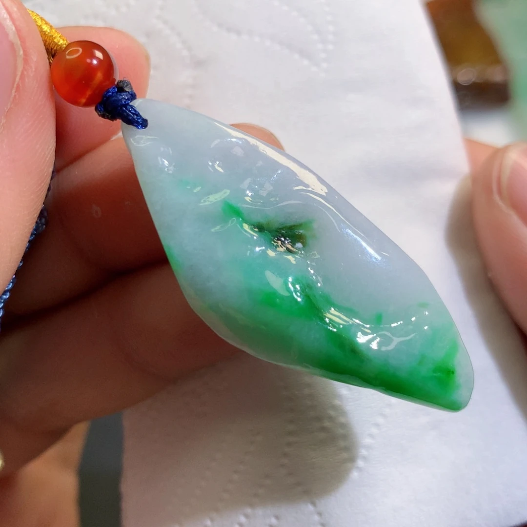 【闪购商品】翡翠吊坠(不含链)未镶嵌