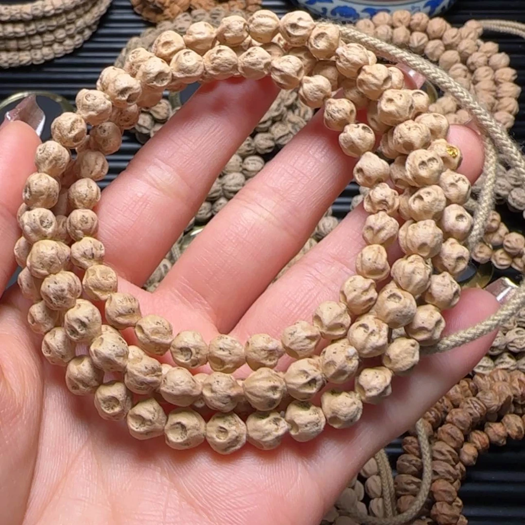 【闪购商品】柏香籽/百香籽吊坠丁****狼