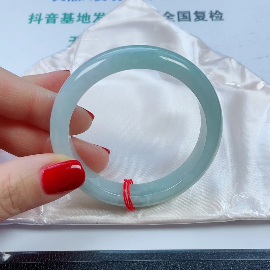 翡翠未镶嵌手镯圈口57宽12.6厚8.4