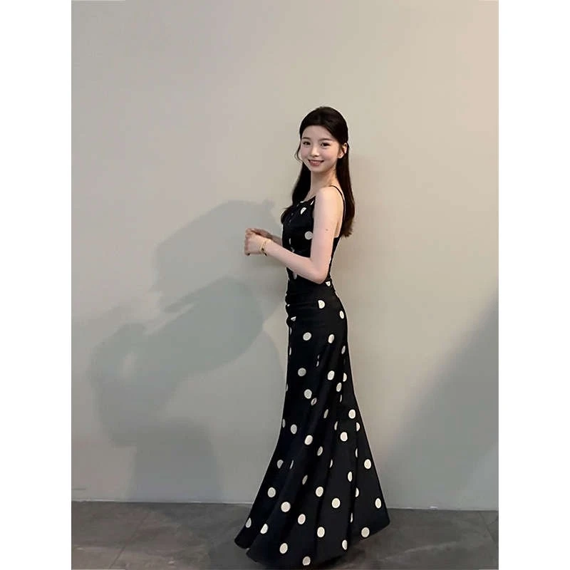颂宋 夏季新款度假风长裙高级感气质女神范吊带波点连衣裙DT1207