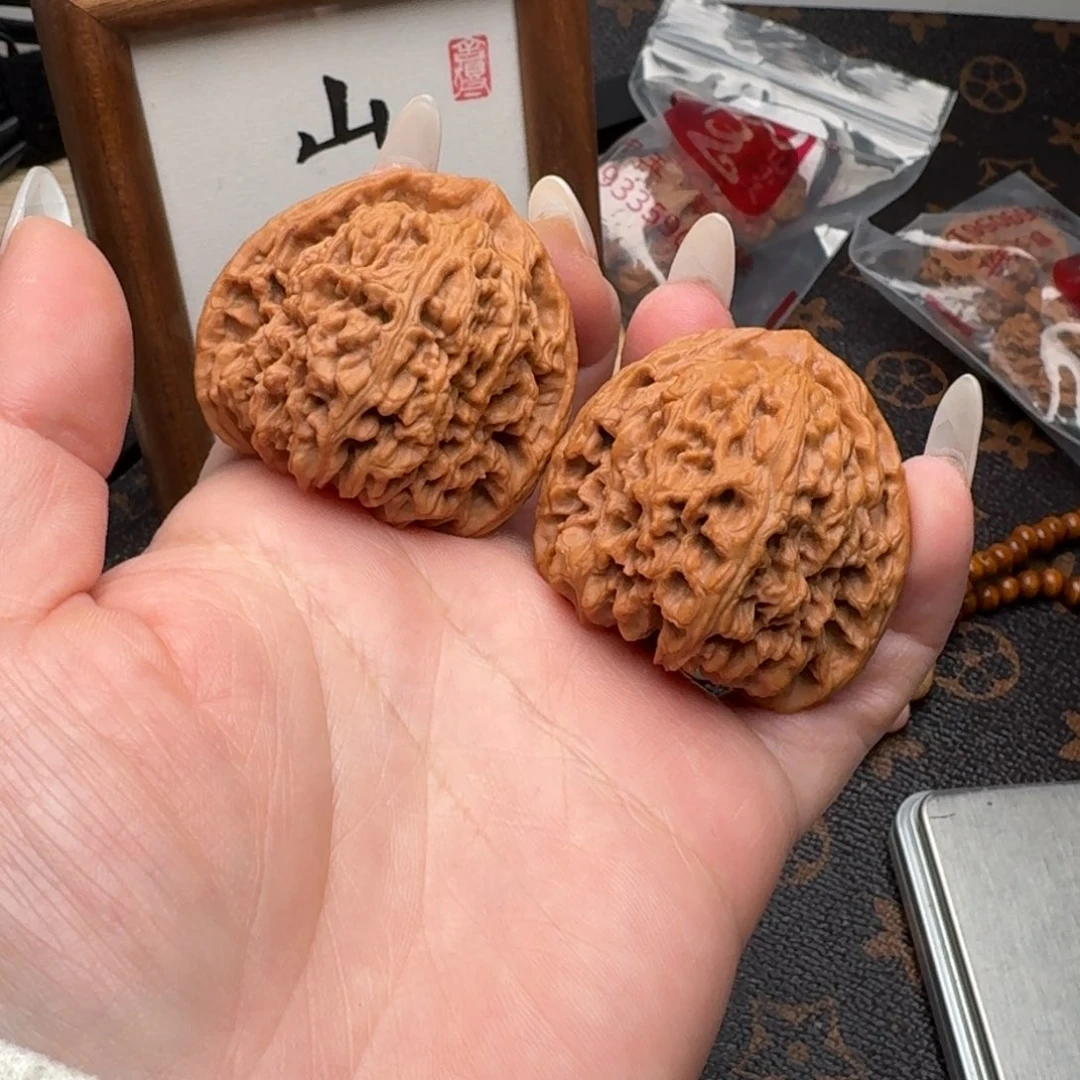 把件文玩核桃42.5三角南疆G192