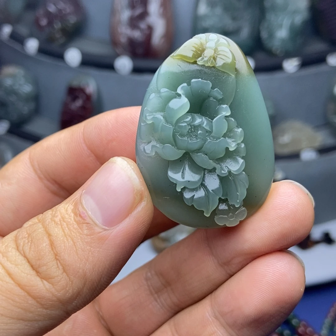 老***素玛瑙/玉髓未镶嵌颈饰