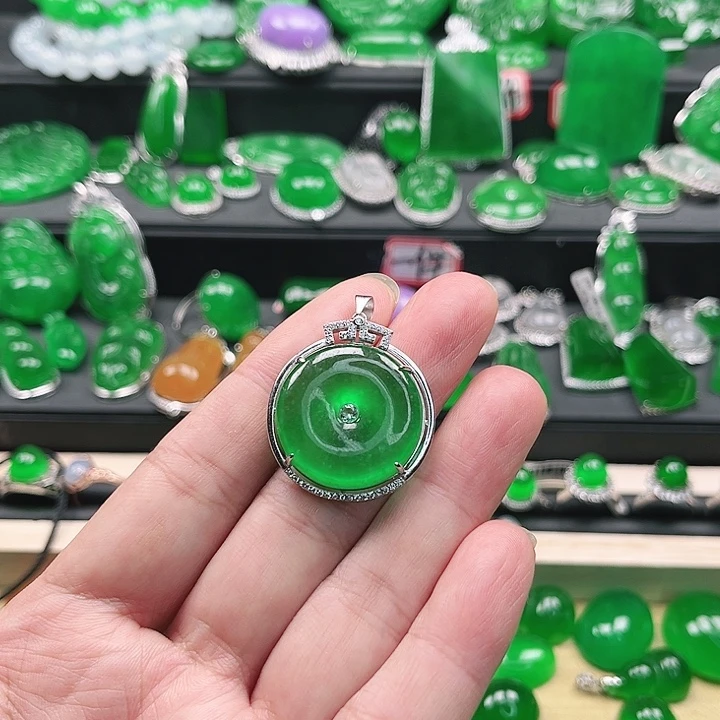 翡翠未镶嵌手链挂件