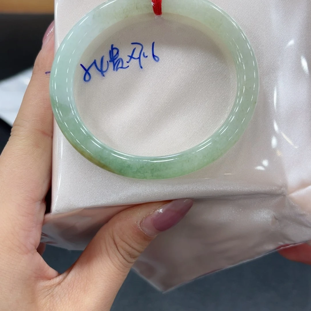 未镶嵌手镯翡翠翡翠