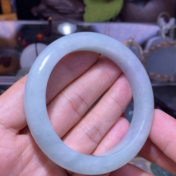 颈饰未镶嵌翡翠手镯880