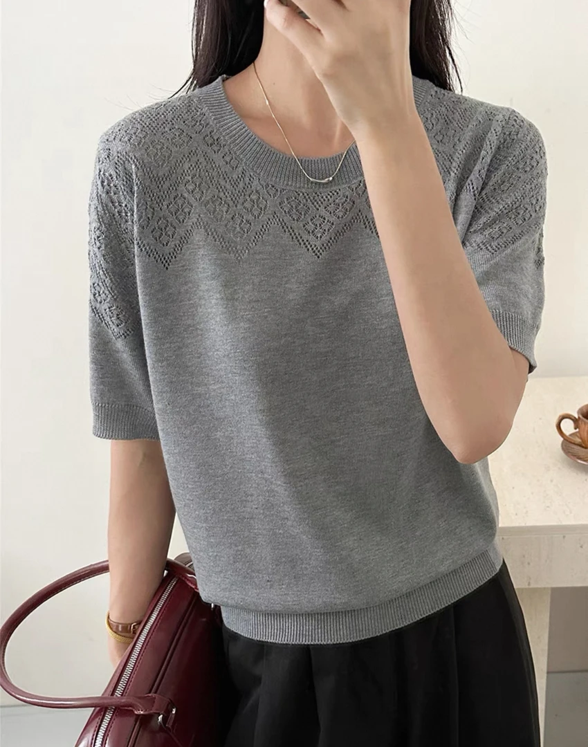 肩部钩花圆领短袖新款百搭时尚薄款针织衫夏季女装宽松显瘦上衣