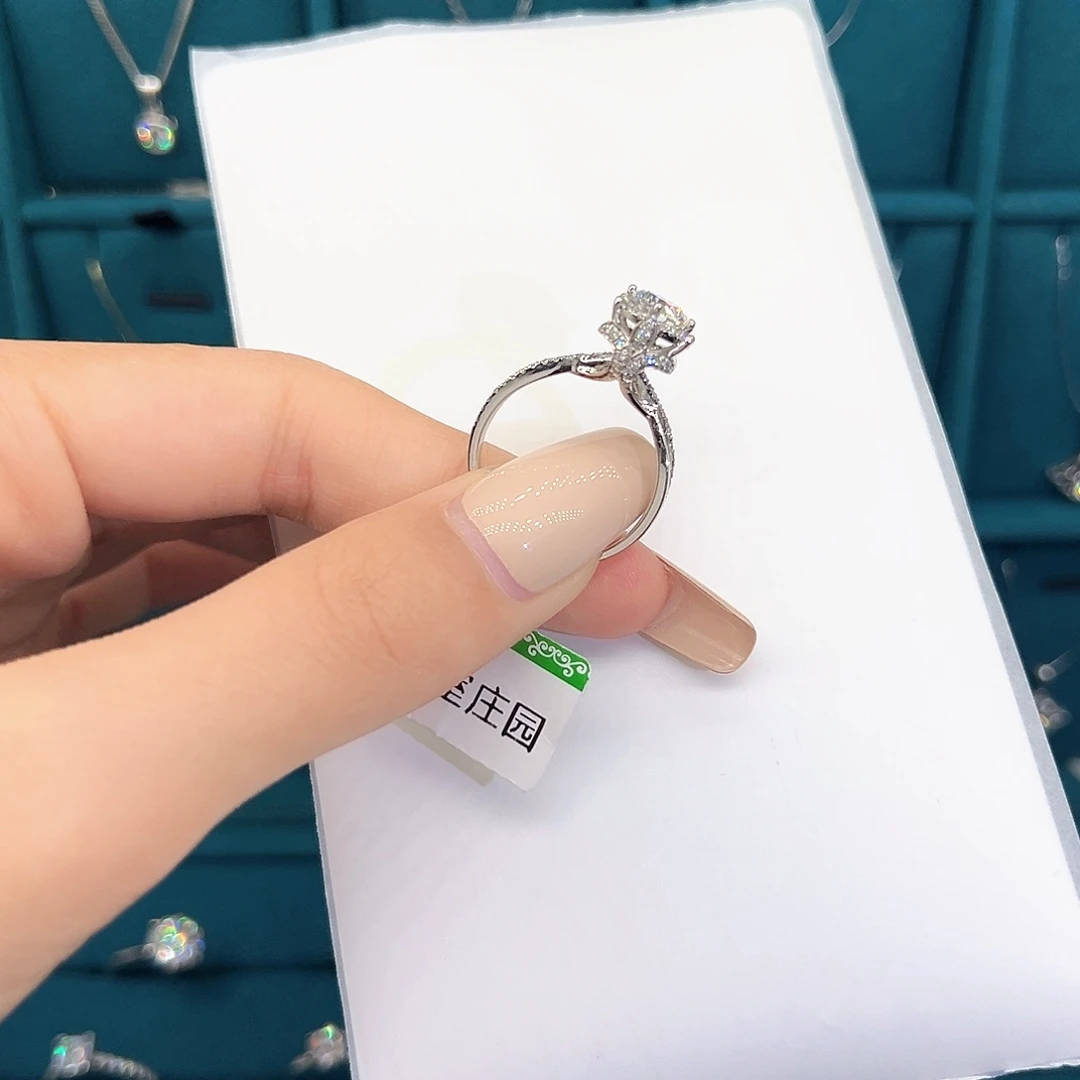 实验室培育钻石铂Pt950镶嵌皇室庄园一克拉17