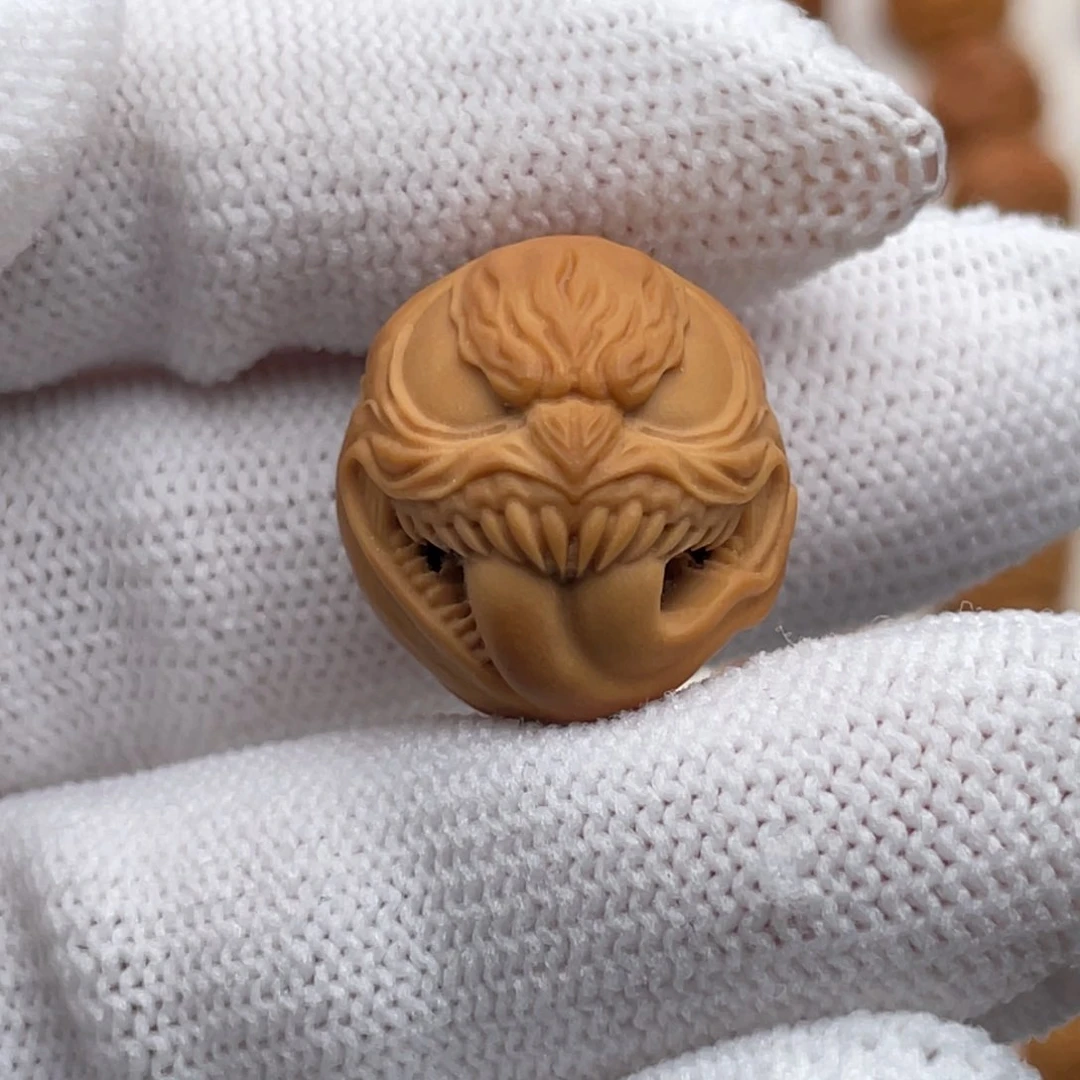 文玩核桃吊坠Y**n猴头核桃雕刻