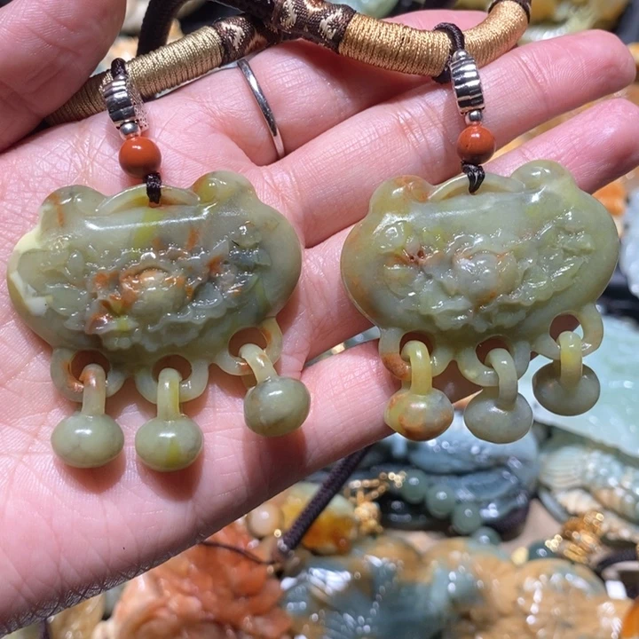 岫玉毛衣链未镶嵌