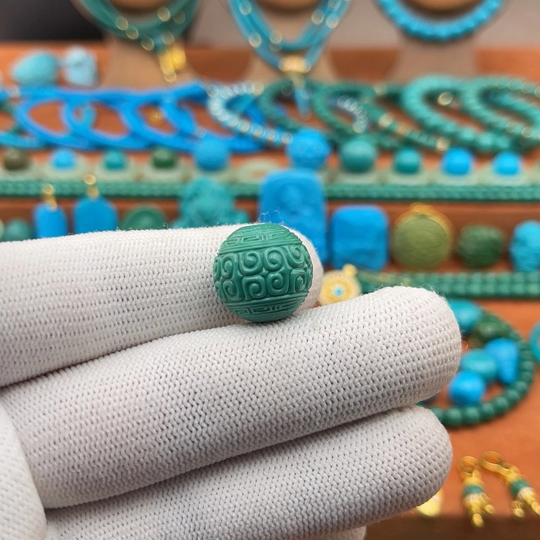 绿松石未镶嵌珠宝奇石