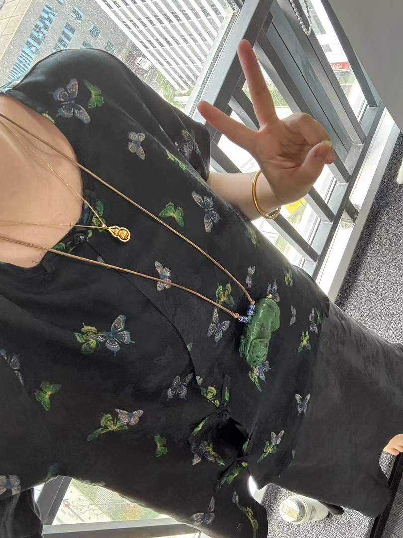 100桑蚕丝！黑蝴蝶不规则小上衣