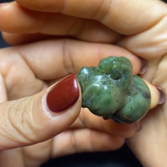 和田玉（糖玉）挂件未镶嵌