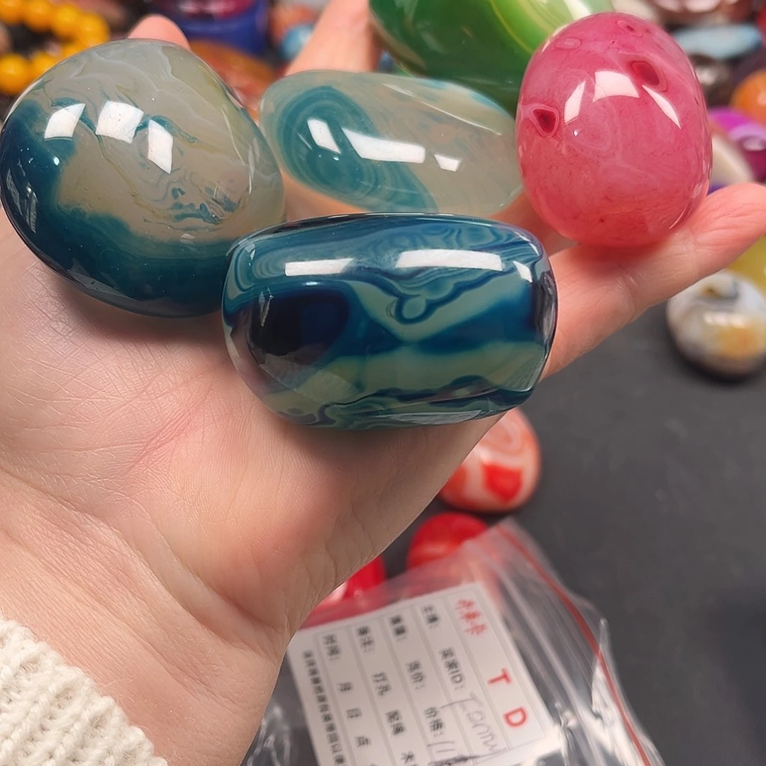 F***y玛瑙/玉髓未镶嵌珠宝奇石