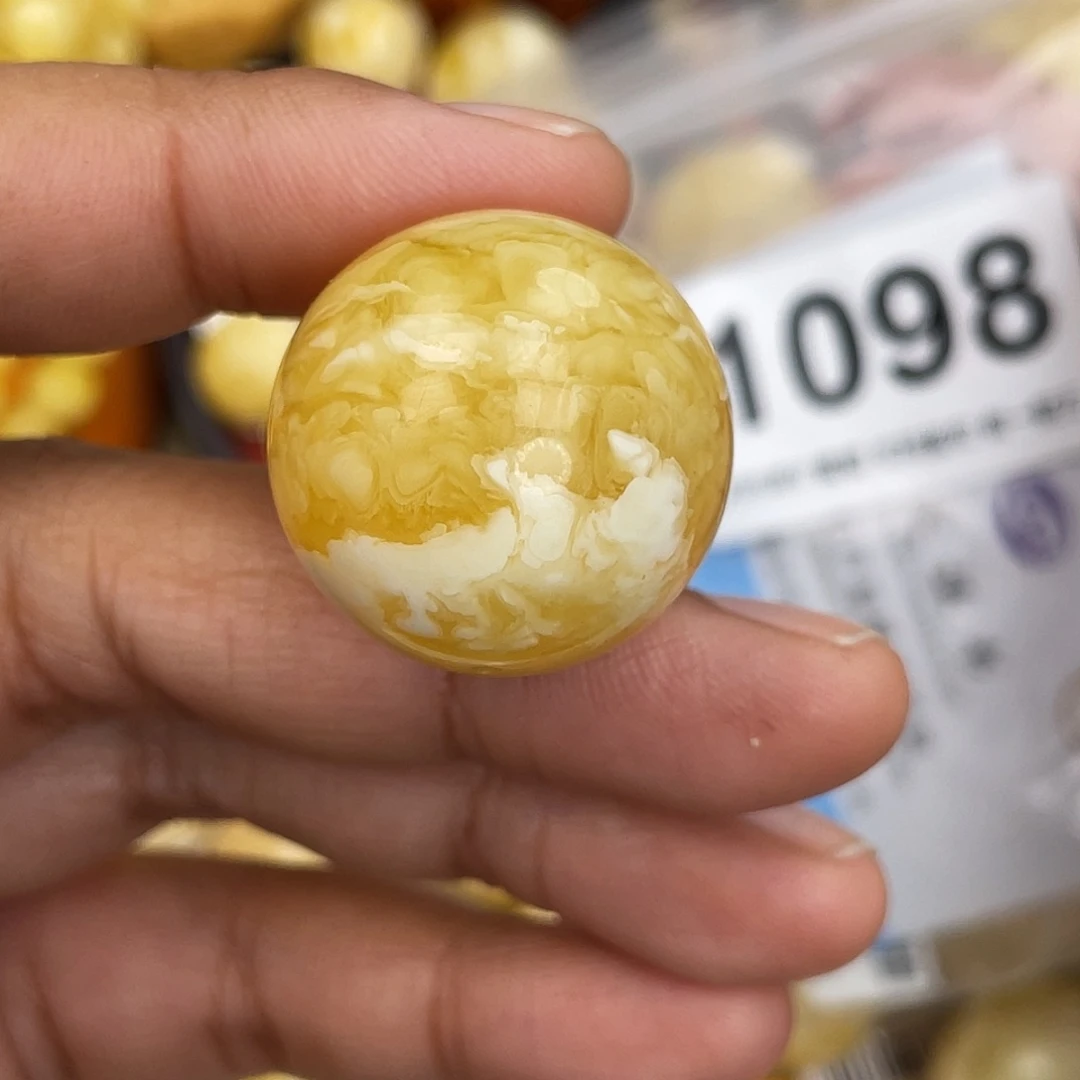 蜜蜡未镶嵌珠宝奇石25.6