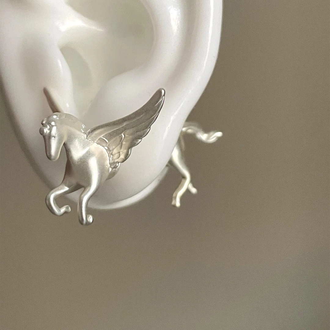 铜合金耳饰 冷淡风天使小马耳钉复古轻奢小众设计高级感独特耳饰