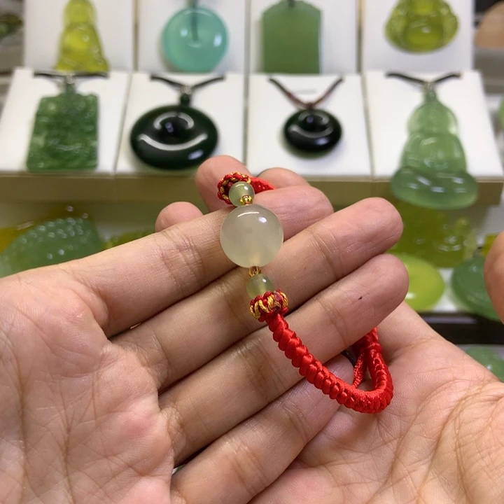 【闪购商品】蛇纹石玉未镶嵌颈饰
