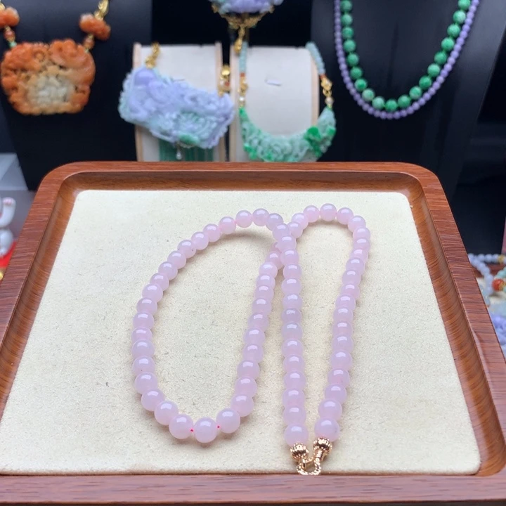 翡翠颈饰未镶嵌翡翠项链