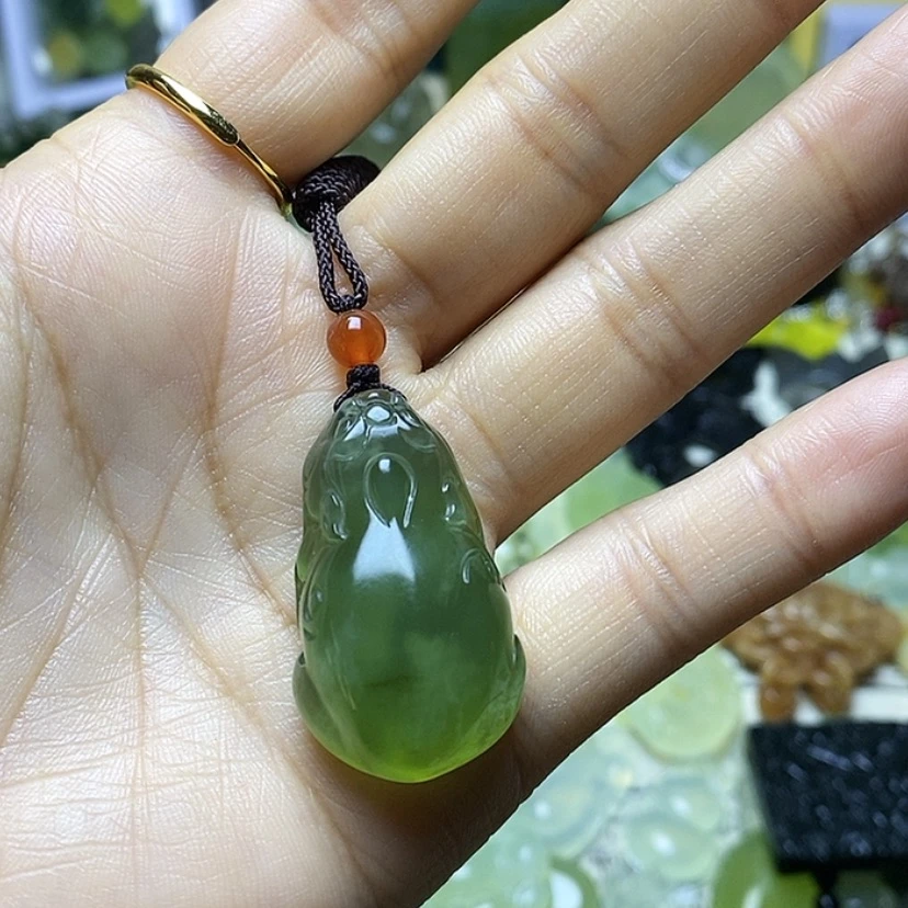 【闪购商品】蛇纹石玉颈饰未镶嵌芈