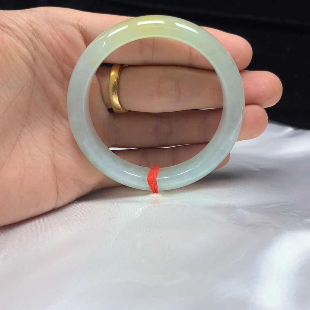 翡翠未镶嵌手镯（圆镯）51.3