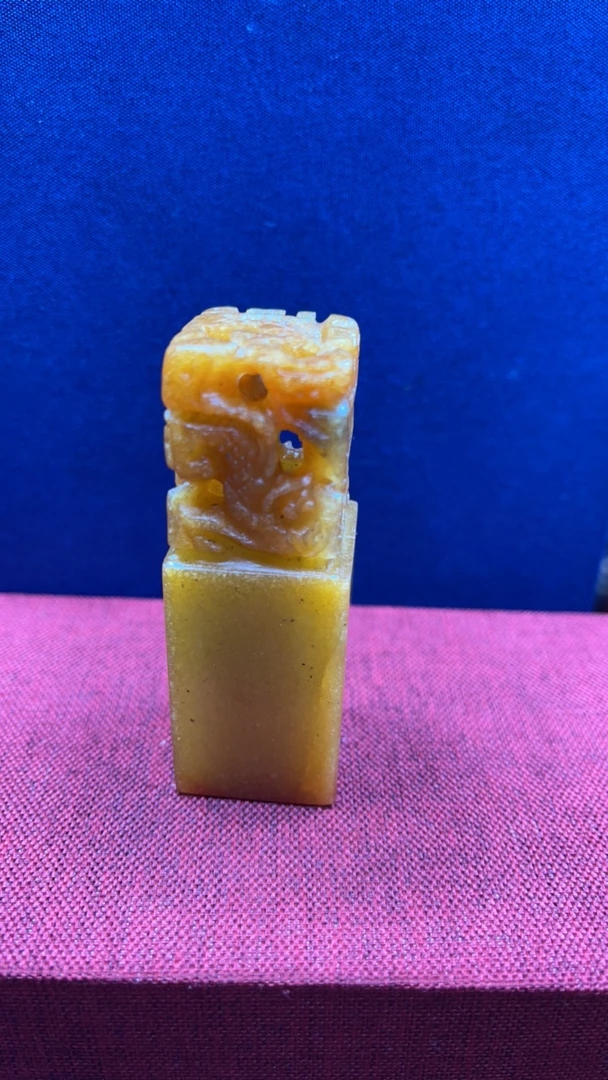 寿山石老田黄小五龙柱