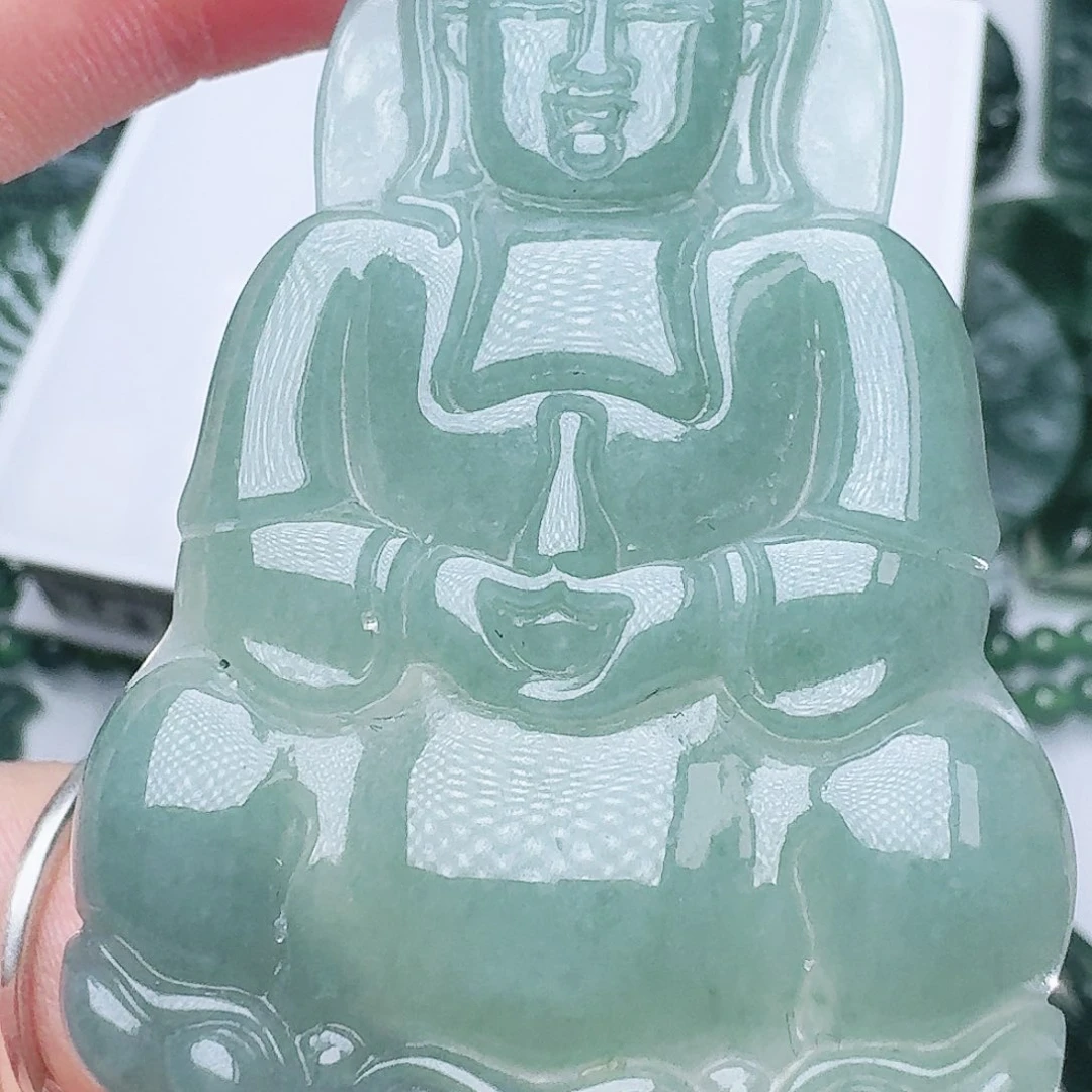 翡翠未镶嵌颈饰天然的A货翡翠多样性发其一