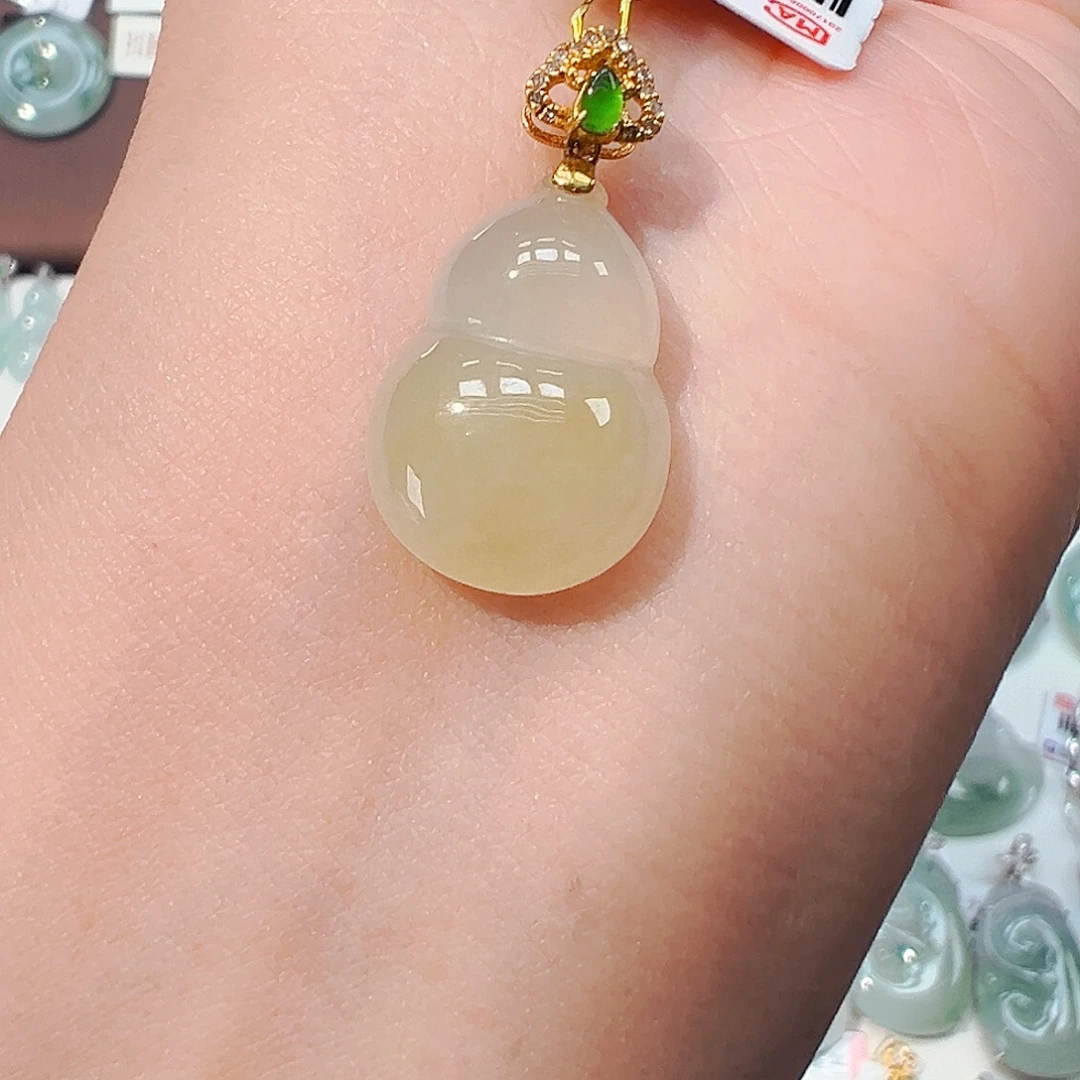 翡翠18K金镶嵌吊坠(不含链)葫芦