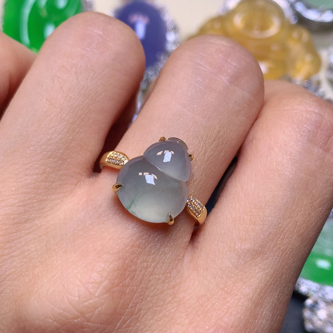 18K金镶嵌戒指翡翠翡翠