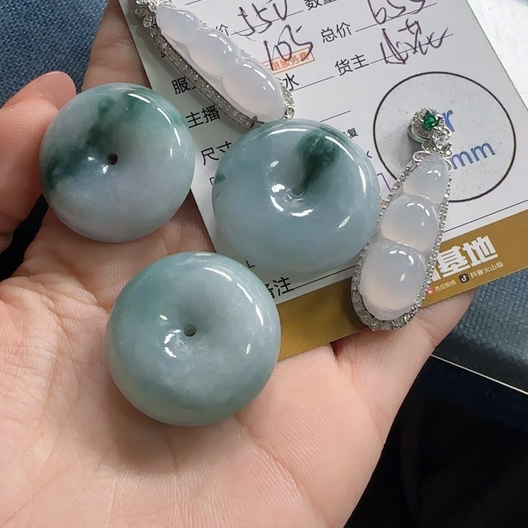 翡翠挂件银S925镶嵌知**一