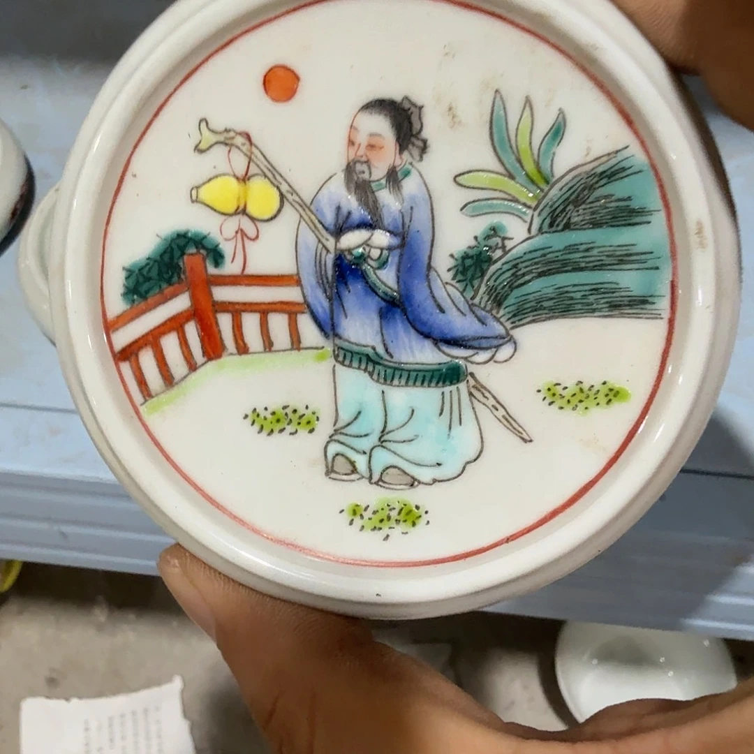 瓷片摆件等方式在不同部位上都