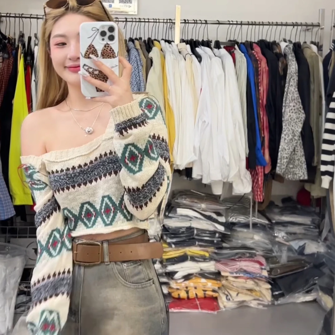 小众短款方领毛针织衫气质出众个性牛仔裤