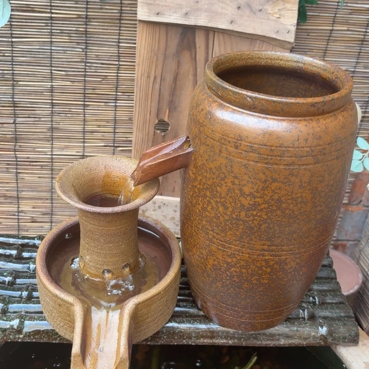 紫砂花盆口径15/32，12/18进水口1.5厘米