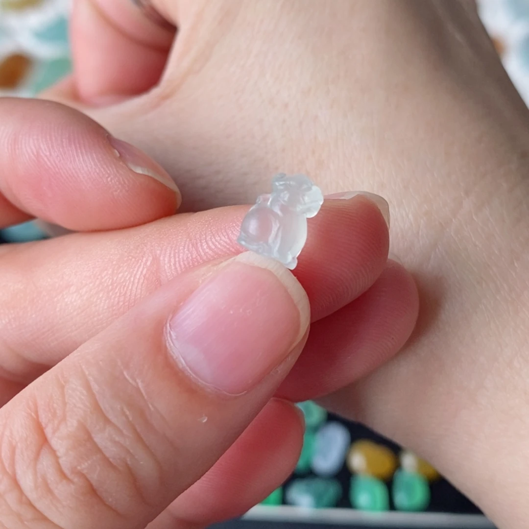 定制翡翠未镶嵌貔貅