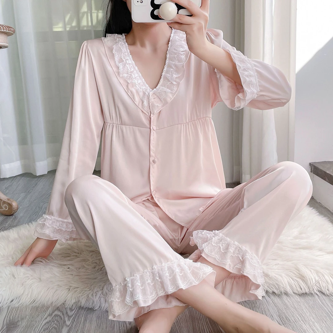 【娜丝】带胸垫甜美睡衣贡缎软丝长袖套装女蕾丝家居服ins风多巴胺