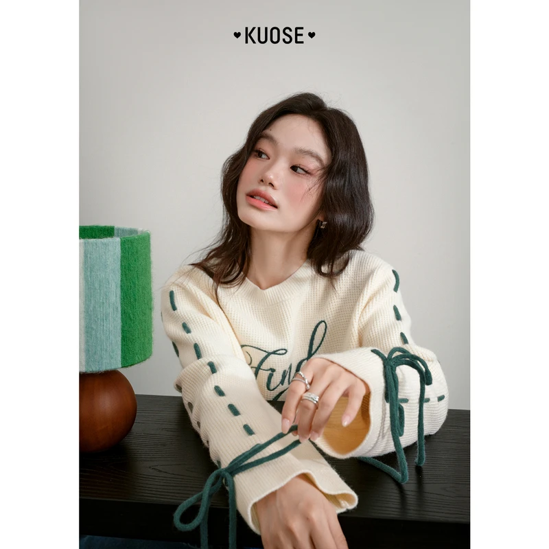 阔色蝴蝶结设计感针织衫女2025秋冬新刺绣杏色气质毛衣KSH2510043