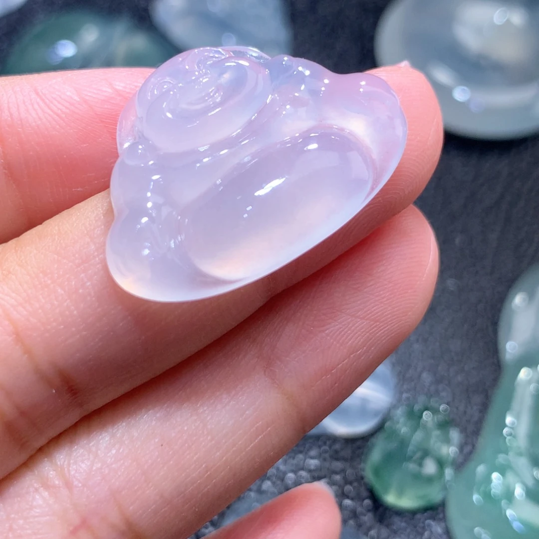 翡翠未镶嵌颈饰缅甸