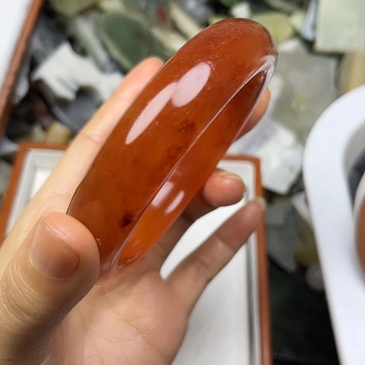 未镶嵌和田玉珠宝奇石楼**吻