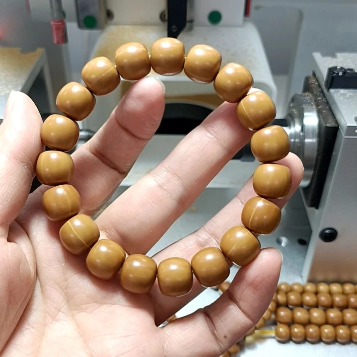 晓****猴头核桃吊坠原皮原色