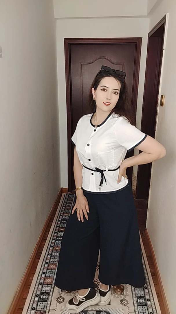 通勤时尚衬衫时尚套装上衣夏季撞色休闲风短袖收腰套装拼接