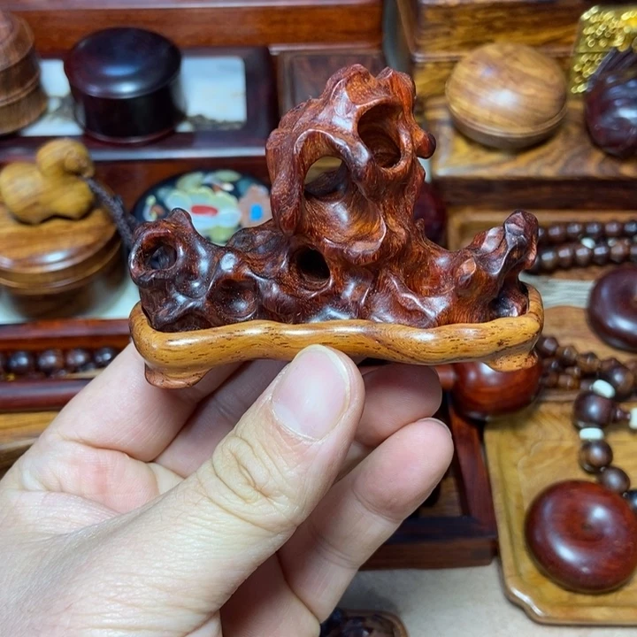 檀香紫檀（小叶紫檀）山子
