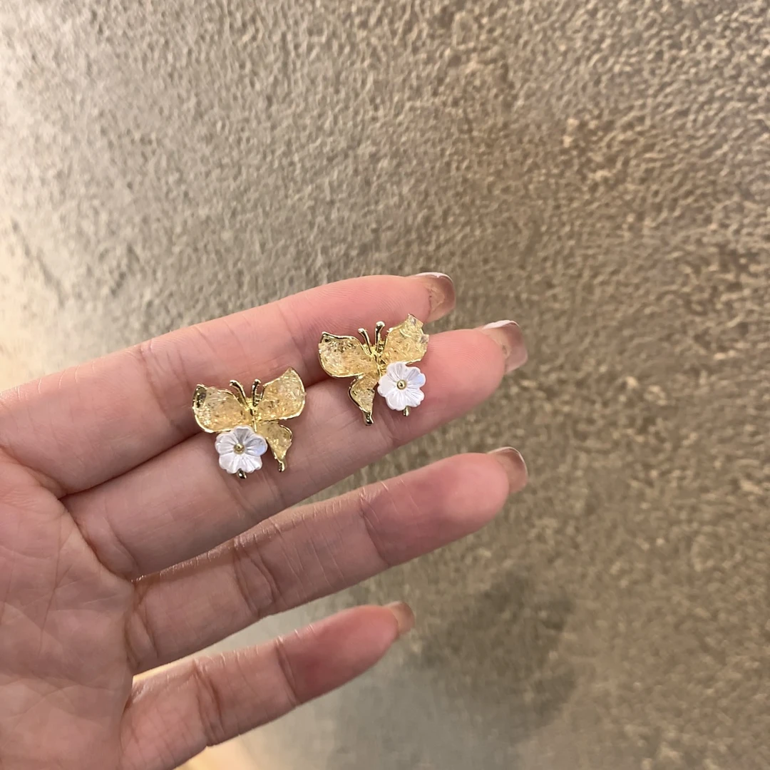 合金锆石耳饰 韩系爆款超仙水蝴蝶耳环女小众感百搭气质耳钉耳饰