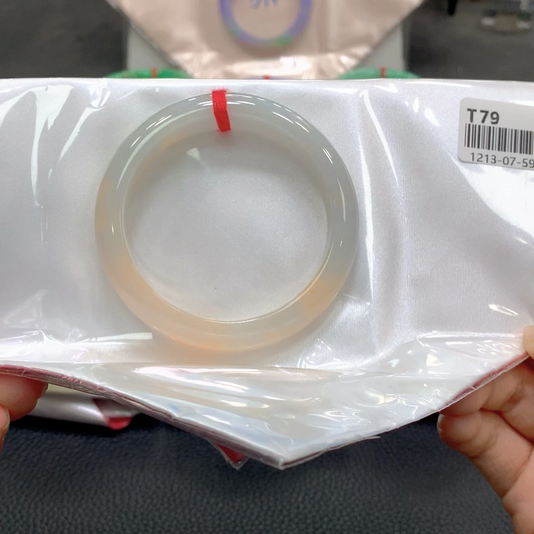 翡翠未镶嵌手镯7号