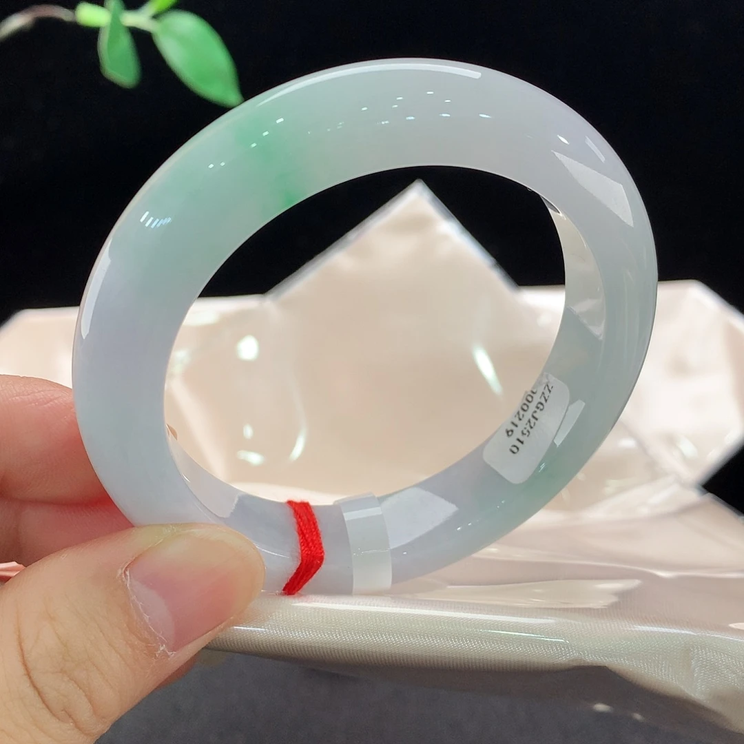 翡翠未镶嵌手镯0219
