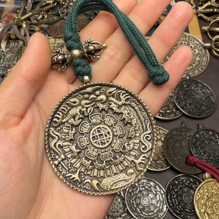 藏传文玩九宫如图