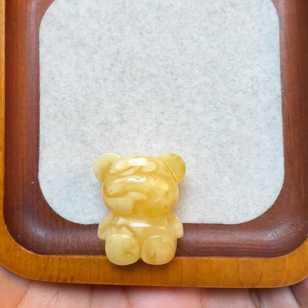 琥珀裸石未镶嵌琥珀