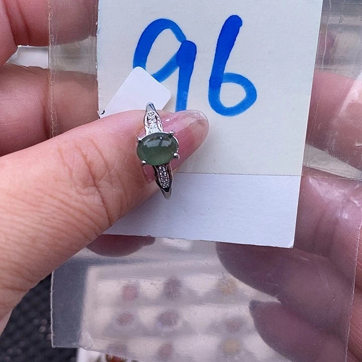 未镶嵌戒指翡翠缅甸